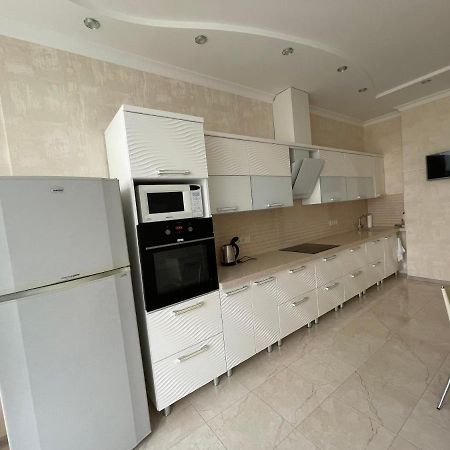 Sea View Kadorr Suite Odesa Exterior photo